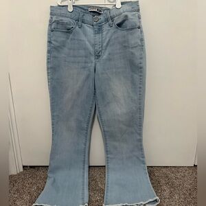 Code Bleu High Rise Crop Kick Light Wash Jeans, Raw Hem, Size 6